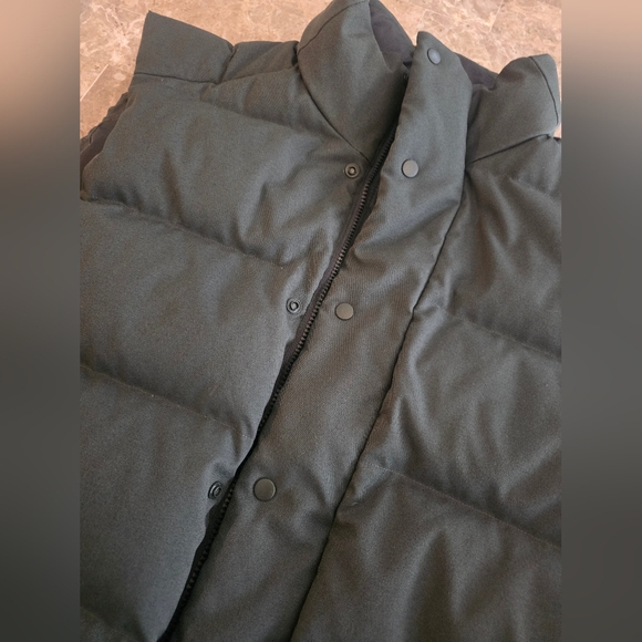 Men's Lululemon Wunder Puff Vest Army Green Size Xl - Picture 3 of 6